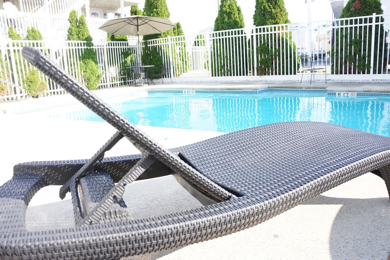 Ships Hotel Hampton